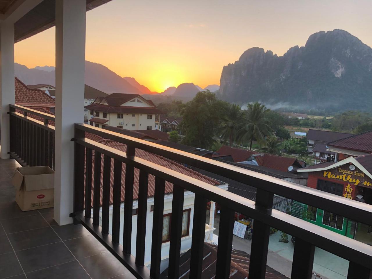 Jasmine Vangvieng Hotel Ванг Виенг Екстериор снимка